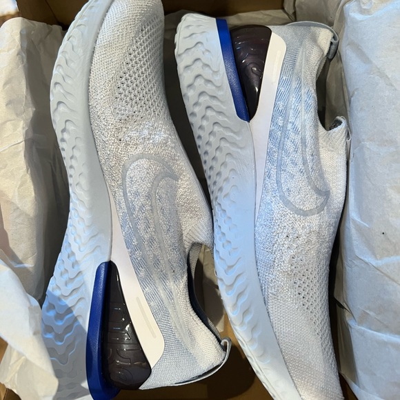 Nike Epic React Flyknit Hydrogen Blue - Picture 3 of 4